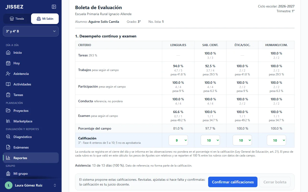 Reporte de evaluación del trimestre en Mi Salón: calificación propuesta por campo formativo y el botón para confirmarla